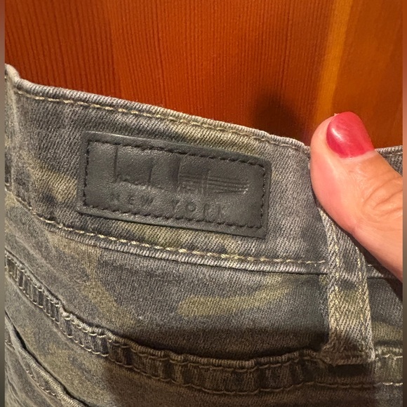 Nicole Miller Tribeca Mid Rise Ankle Skinny Jean - Picture 12 of 14